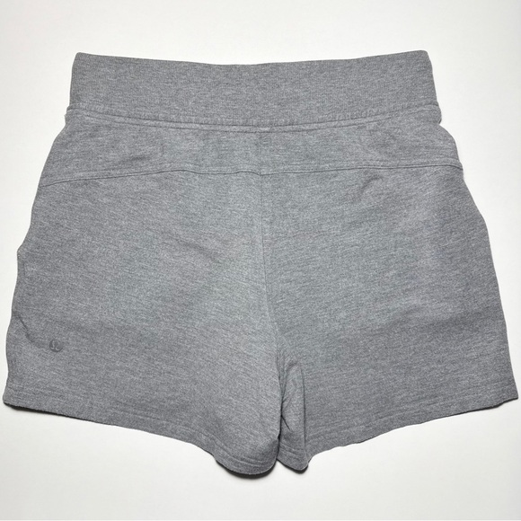 Lululemon Every Moment Short *3.5" in Heathered Mod Medium Grey / Slate - Picture 5 of 8